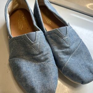 Casual women’s TOMS Slip-On Canvas Shoes in Light Blue 8M